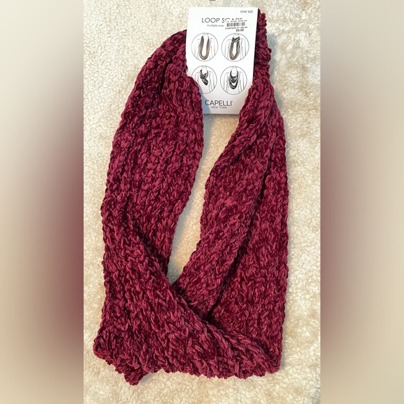 NWT Capelli of New York Knit Infinity Scarf in Beautiful Burgundy Wine Color - Picture 5 of 6